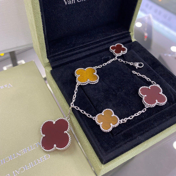 ˇFashion StreetˇCLOVER 5 MOTIFS CARNELIAN TIGER EYE BRACELET