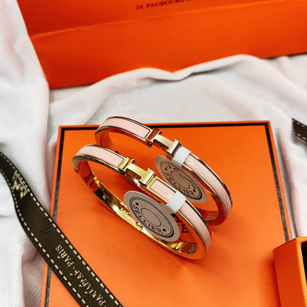 ˇFashion StreetˇCLASSIC HM CLIC  PINK 8MM ENAMEL BRACELET