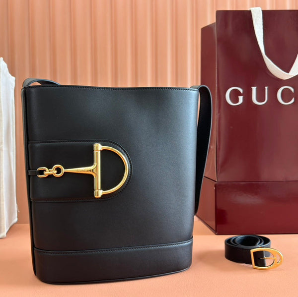 73 MEDIUM BUCKET BAG 27.5 IN BLACK SMOOTH CALFSKIN